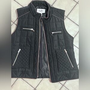 Daytrip Black Quilted Women's Vest with Zipper Accents